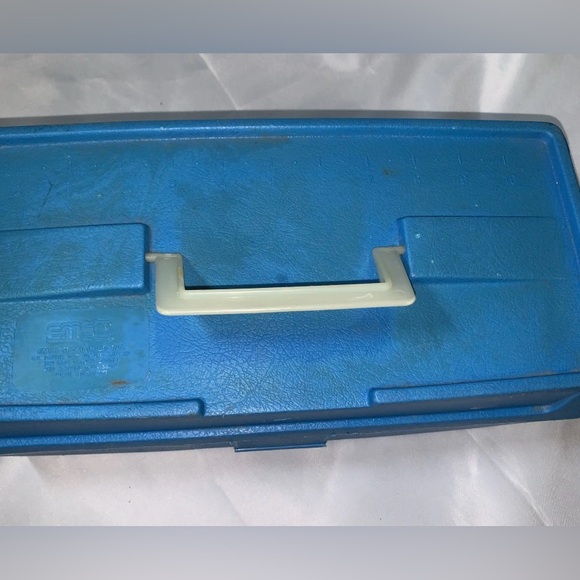 EMCO Blue Plastic Fishing Tackle Box with Handle Fish Stories Compartments - Picture 3 of 11